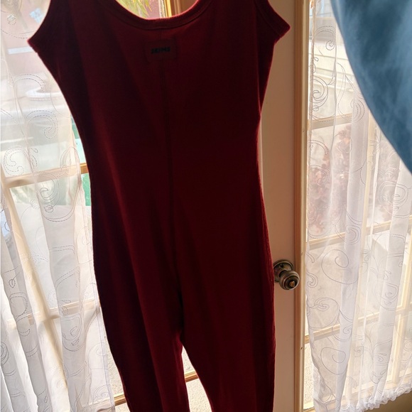 SKIMS Ribbed Tank Catsuit - Picture 5 of 5